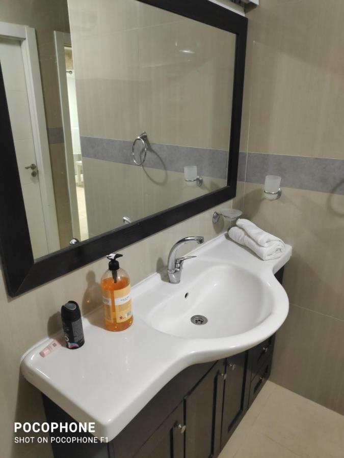 סוויטה של אלון Apartment Арад Екстериор снимка